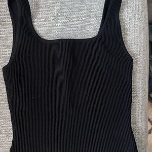 Black babaton Aritzia ribbed tank top